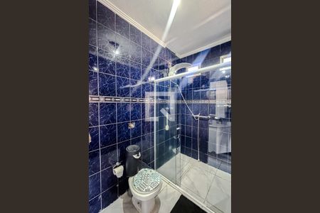 Banheiro da Suíte de casa para alugar com 5 quartos, 454m² em Vila Bertioga, São Paulo