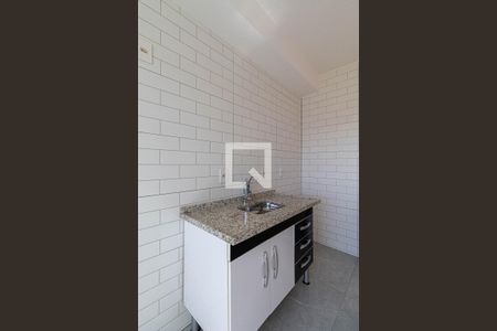 Sala/Cozinha/Área de Serviço de apartamento para alugar com 2 quartos, 46m² em Colônia (zona Leste), São Paulo