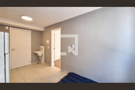 Sala/Cozinha/Área de serviço de apartamento para alugar com 1 quarto, 30m² em Parque Industrial Tomas Edson, São Paulo, São Paulo