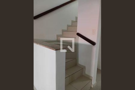 Escada de casa para alugar com 3 quartos, 150m² em Stella Maris, Salvador