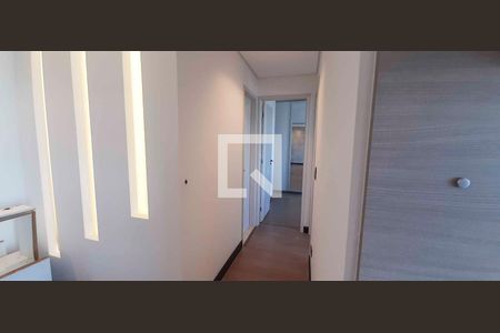 Corredor de apartamento para alugar com 2 quartos, 62m² em Vila Albano, São Paulo