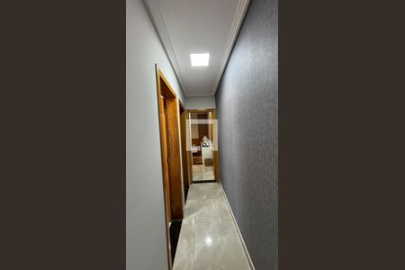 Corredor de apartamento para alugar com 3 quartos, 156m² em Parque Oratório, Santo André