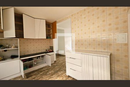 Casa à venda com 3 quartos, 325m² em Jardim Messina, Jundiaí