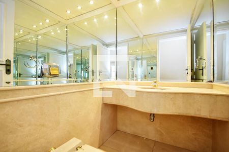 lavabo de apartamento para alugar com 4 quartos, 220m² em Jardim Paulista, São Paulo