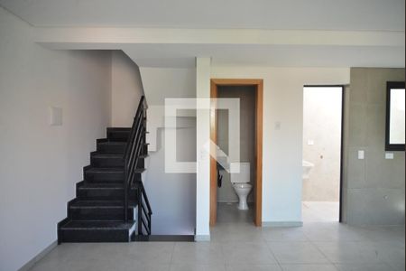 Sala de casa à venda com 2 quartos, 130m² em Vila Scarpelli, Santo André