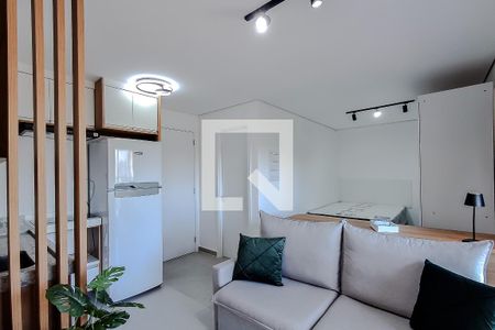 Sala/cozinha de kitnet/studio para alugar com 1 quarto, 30m² em Vila Dom Pedro I, São Paulo