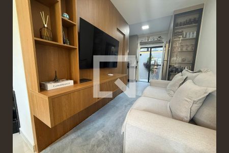 Sala de casa à venda com 2 quartos, 64m² em Bela Vista, Osasco