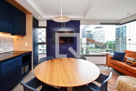 Sala de estar de apartamento à venda com 1 quarto, 45m² em Pinheiros, São Paulo