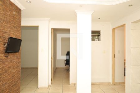 Casa para alugar com 5 quartos, 70m² em Santa Etelvina, São Paulo