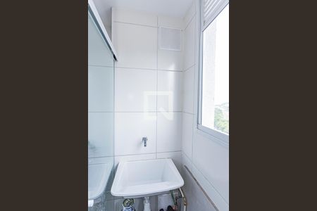 Sala, cozinha e área de serviço de apartamento para alugar com 2 quartos, 40m² em Vila Barreto, São Paulo