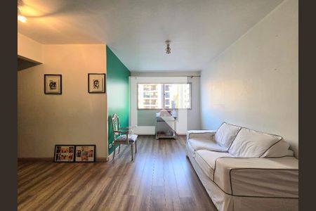 Sala de apartamento para alugar com 2 quartos, 72m² em Indianópolis, São Paulo