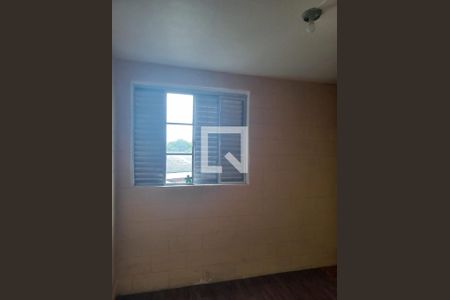 Quarto de apartamento para alugar com 2 quartos, 50m² em Rubem Berta, Porto Alegre