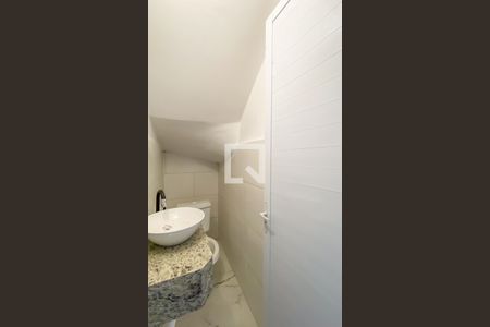 Lavabo de casa para alugar com 3 quartos, 134m² em Vila Uniao (zona Leste), São Paulo