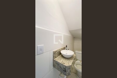 Lavabo de casa para alugar com 3 quartos, 134m² em Vila Uniao (zona Leste), São Paulo
