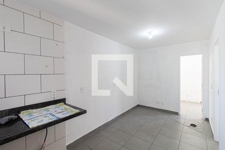 Sala/Cozinha/Área de Serviço  de apartamento para alugar com 2 quartos, 35m² em Jardim Maringa, São Paulo