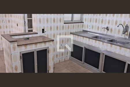 Casa à venda com 3 quartos, 134m² em Inhaúma, Rio de Janeiro