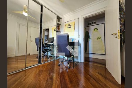 Quarto de apartamento à venda com 2 quartos, 125m² em Brooklin, São Paulo