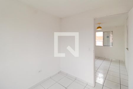 Quarto 2 de apartamento para alugar com 2 quartos, 43m² em Conjunto Habitacional Presidente Castelo Branco, Carapicuíba