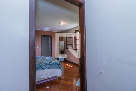 Suíte de casa à venda com 3 quartos, 450m² em Vila Ipojuca, São Paulo