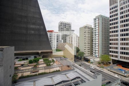 Vista da Sala de Estar e Jantar de apartamento à venda com 2 quartos, 60m² em Jardim Paulista, São Paulo