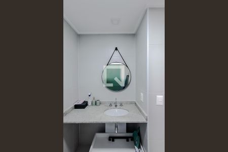 Banheiro de kitnet/studio para alugar com 1 quarto, 22m² em Paraíso, São Paulo