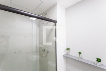 Banheiro de kitnet/studio para alugar com 1 quarto, 24m² em Vila Nova Conceição, São Paulo