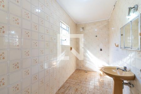 Banheiro da Suíte de casa à venda com 3 quartos, 120m² em Vila Vitorio Mazzei, São Paulo