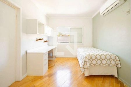 Casa à venda com 4 quartos, 278m² em Residencial Tres (Alphaville), Santana de Parnaíba