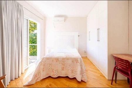 Casa à venda com 4 quartos, 278m² em Residencial Tres (Alphaville), Santana de Parnaíba