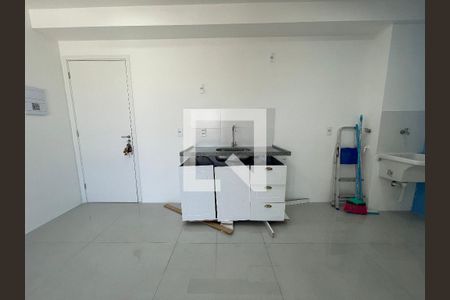 Sala/Cozinha de apartamento para alugar com 2 quartos, 37m² em Vila Sonia, São Paulo