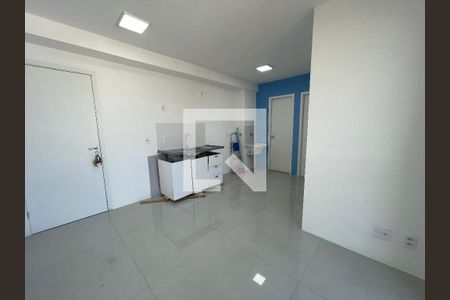 Sala/Cozinha de apartamento para alugar com 2 quartos, 37m² em Vila Sonia, São Paulo