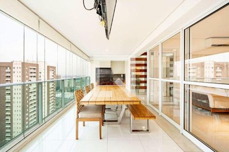 Apartamento à venda com 3 quartos, 212m² em Alphaville Industrial, Barueri