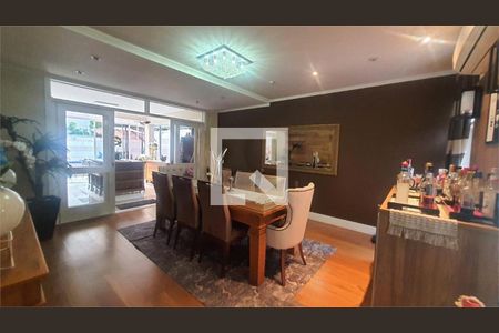 Casa à venda com 5 quartos, 374m² em Residencial Tres (Alphaville), Santana de Parnaíba