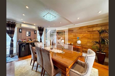 Casa à venda com 5 quartos, 374m² em Residencial Tres (Alphaville), Santana de Parnaíba