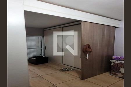 Casa à venda com 3 quartos, 105m² em Jardim Laone, São Paulo