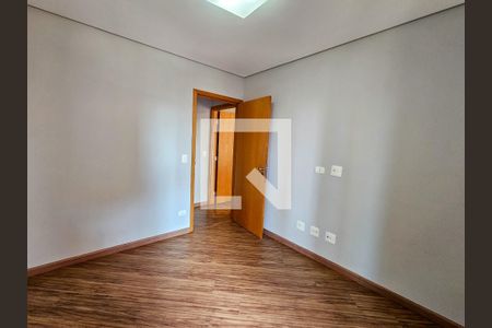 Quarto de apartamento à venda com 2 quartos, 90m² em Jardim Bela Vista, Santo André