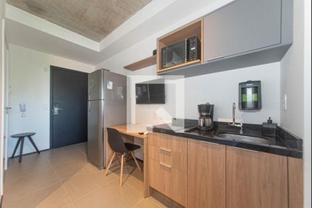 Cozinha de kitnet/studio para alugar com 1 quarto, 25m² em Cidade Monções, São Paulo