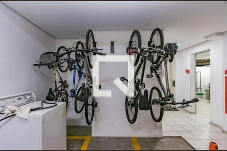 Bicicletário  de apartamento à venda com 1 quarto, 40m² em Aclimação, São Paulo