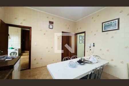 Casa à venda com 4 quartos, 263m² em Jardim Sao Carlos, Campinas