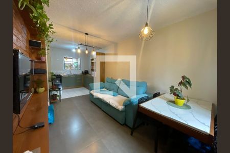 Sala de casa de condomínio à venda com 2 quartos, 105m² em Canudos, Novo Hamburgo