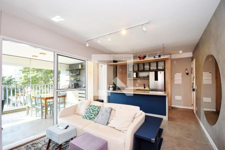 Sala de estar de apartamento à venda com 2 quartos, 97m² em Pinheiros, São Paulo