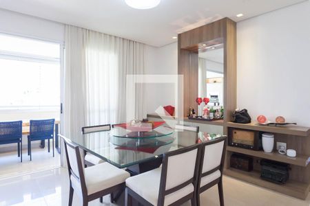 Sala de TV de apartamento à venda com 3 quartos, 136m² em Vila da Serra, Nova Lima