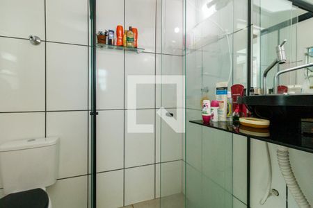 Banheiro de casa à venda com 2 quartos, 110m² em Vila Constança, São Paulo