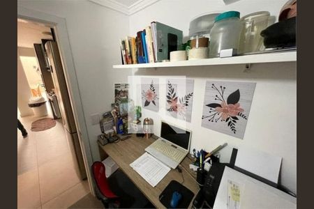Quarto de casa à venda com 4 quartos, 300m² em Vila Mariza Mazzei, São Paulo