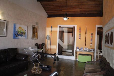 Sala de casa de condomínio à venda com 2 quartos, 350m² em Taquara, Rio de Janeiro