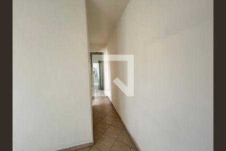 Corredor de apartamento para alugar com 3 quartos, 71m² em Todos Os Santos, Rio de Janeiro