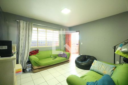 Sala de casa à venda com 3 quartos, 300m² em Campanário, Diadema