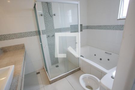 Banheiro da Suíte de casa para alugar com 2 quartos, 70m² em Tanque, Rio de Janeiro
