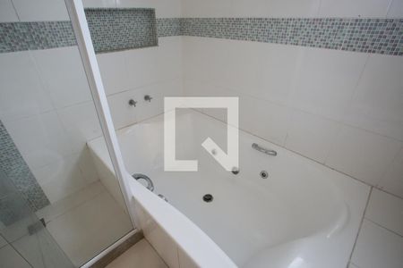 Banheiro da Suíte de casa para alugar com 2 quartos, 70m² em Tanque, Rio de Janeiro