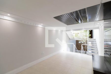 Sala de casa à venda com 3 quartos, 185m² em Vila Ré, São Paulo